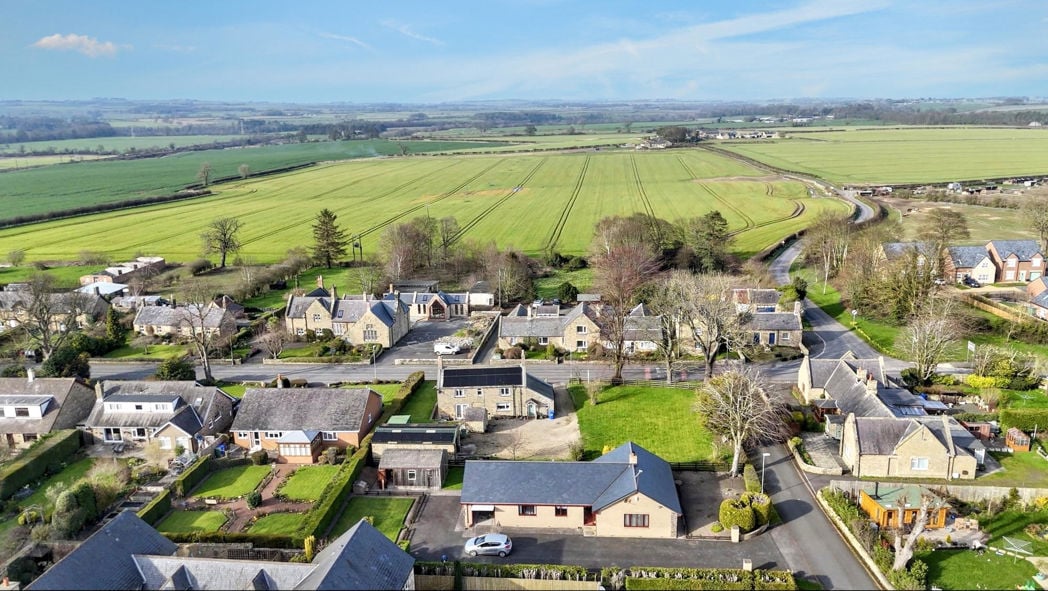 Property image 32 of 33