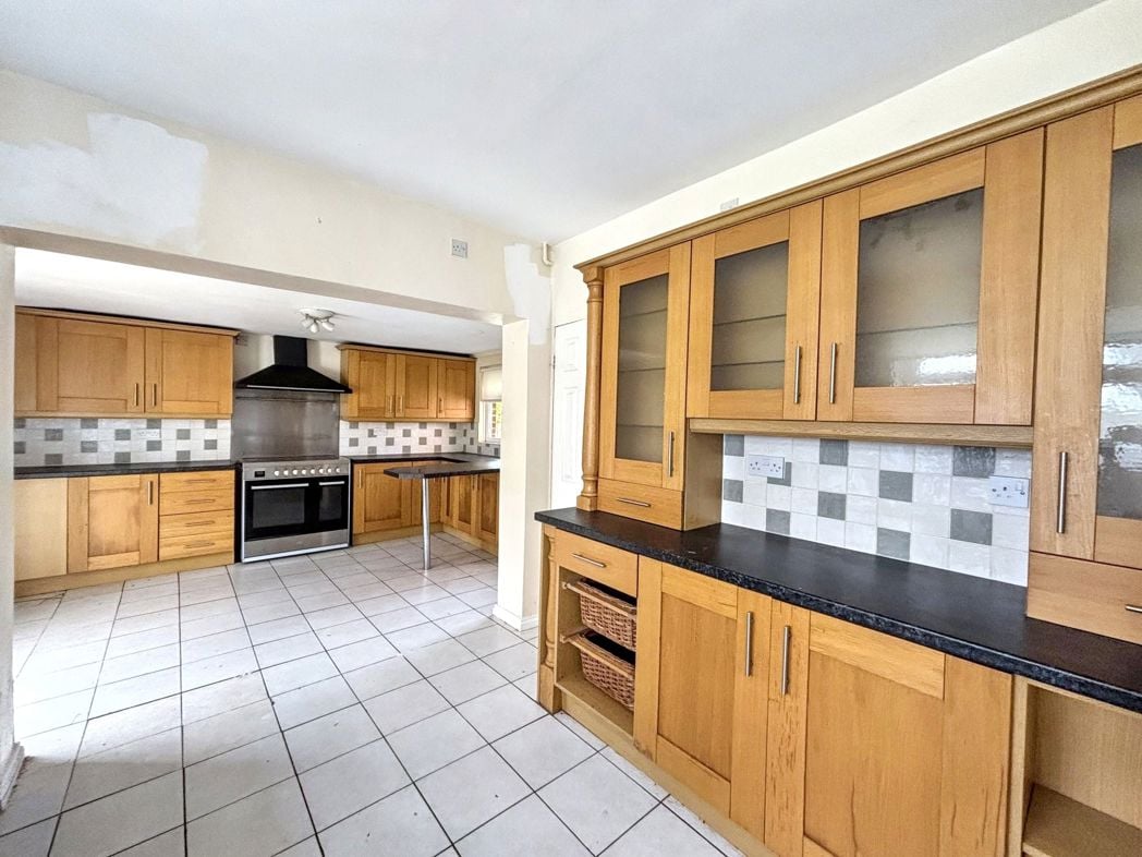 Property image 4 of 15