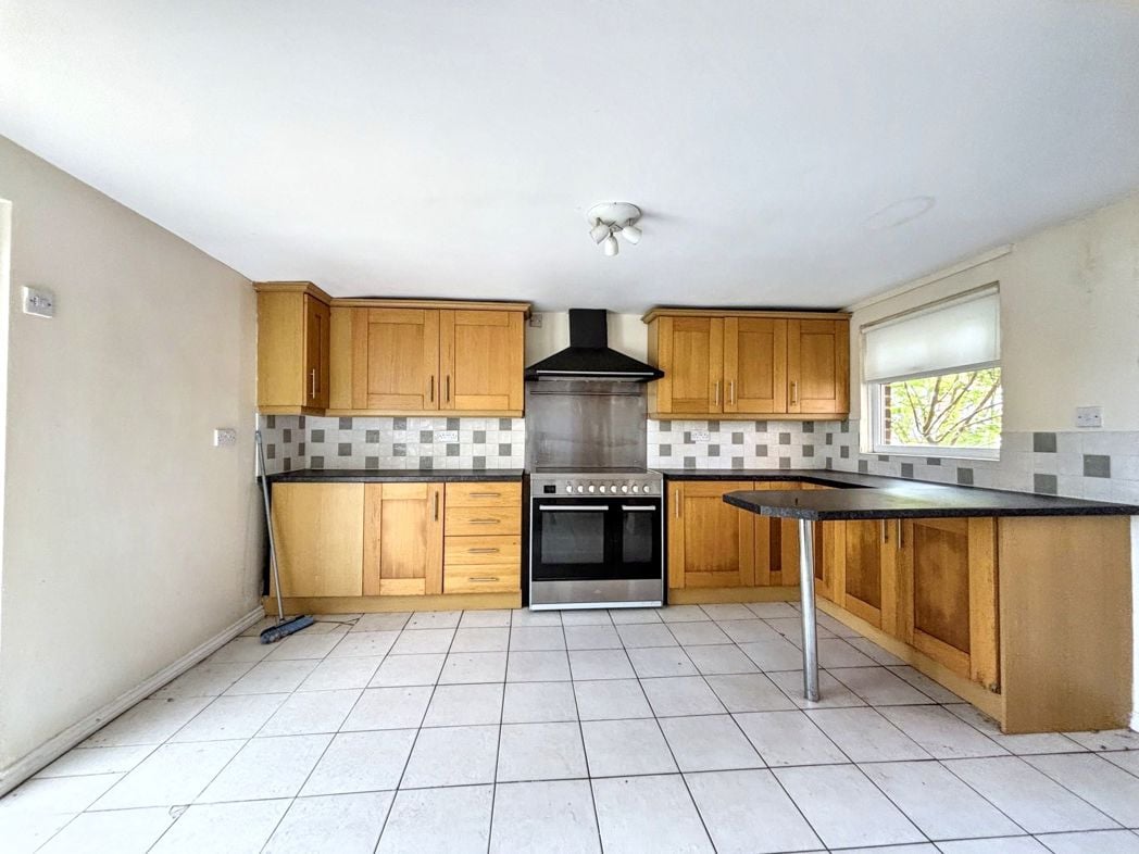 Property image 6 of 15