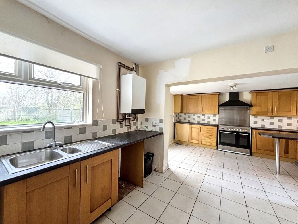 Property image 5 of 15