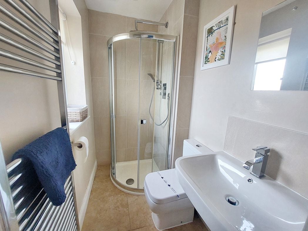 Property image 16 of 30