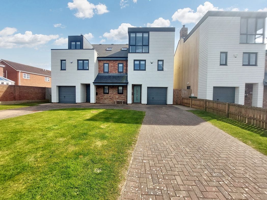 Property image 4 of 30