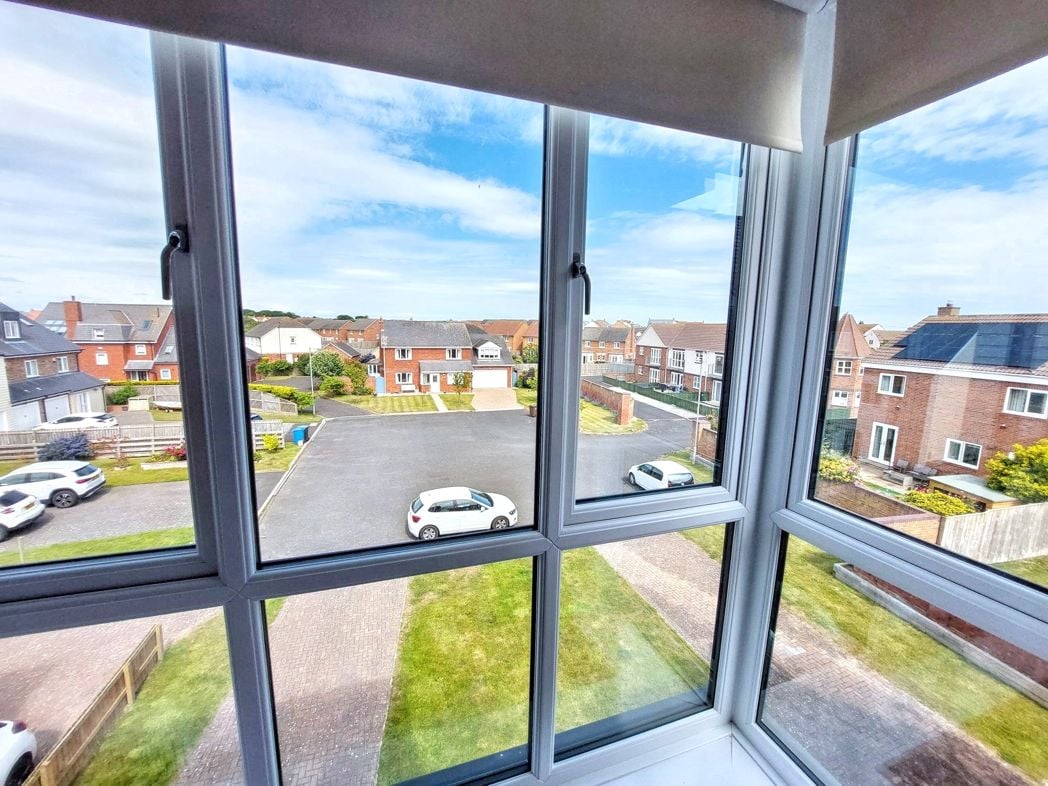 Property image 3 of 30