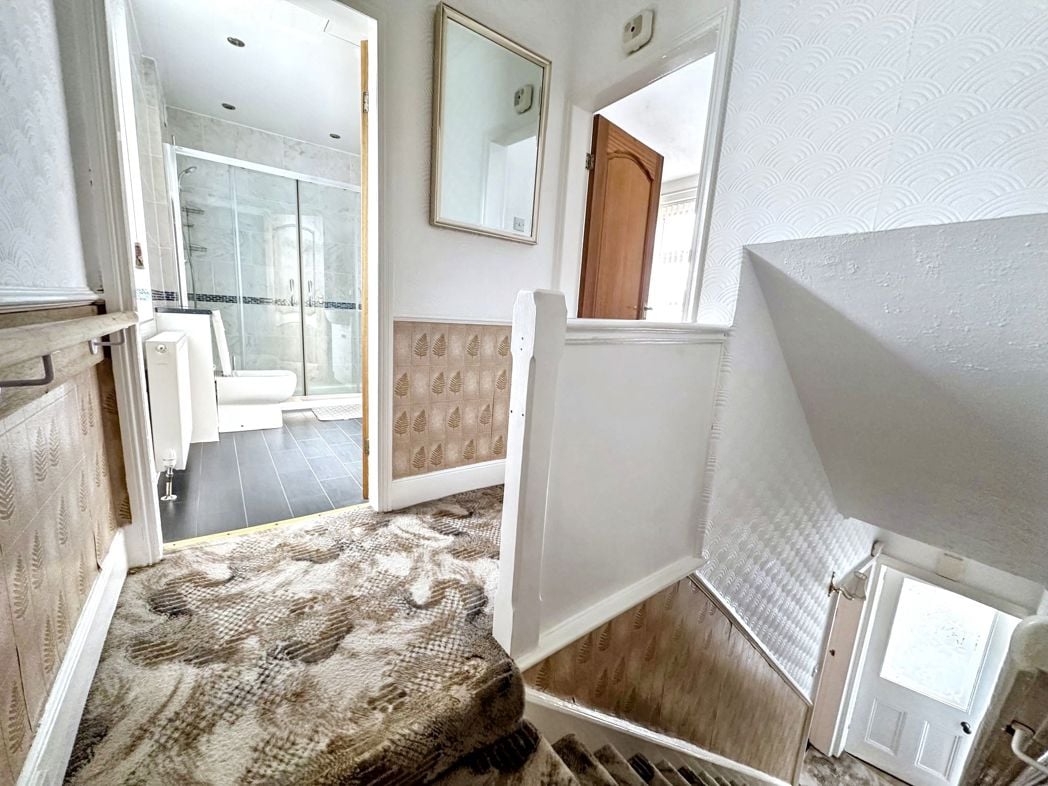 Property image 11 of 16