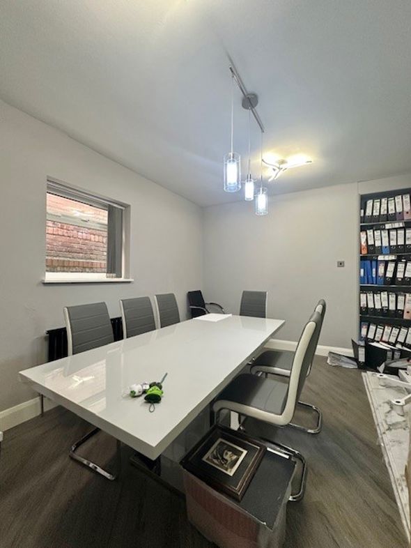 Property image 8 of 21