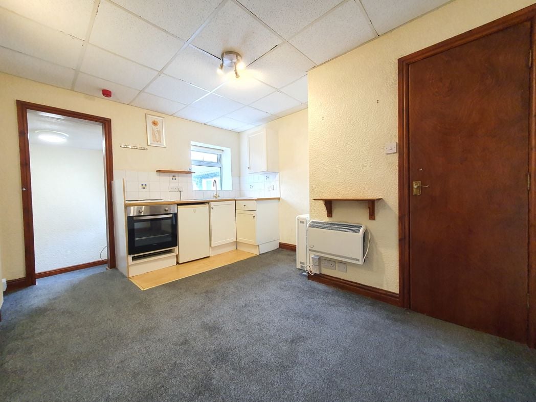 Property image 5 of 16