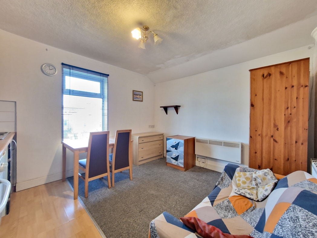 Property image 4 of 16