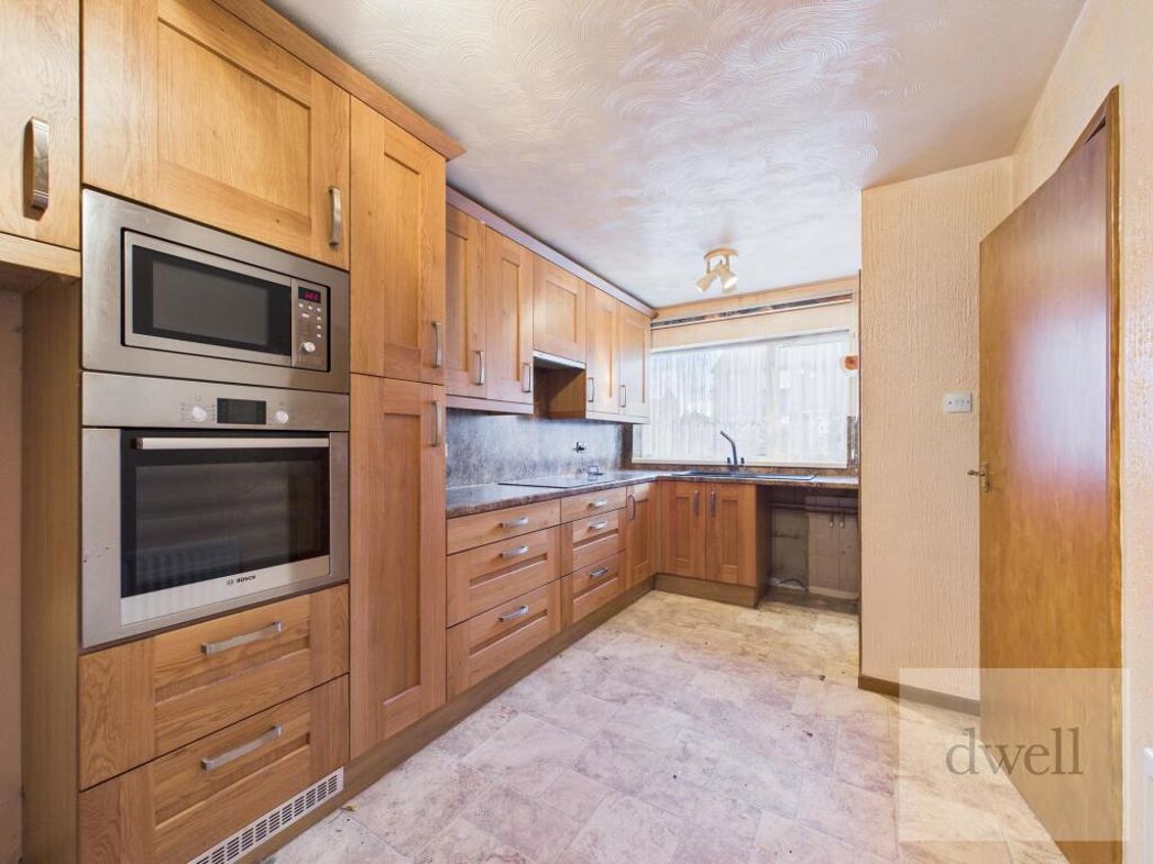 Property image 2 of 13