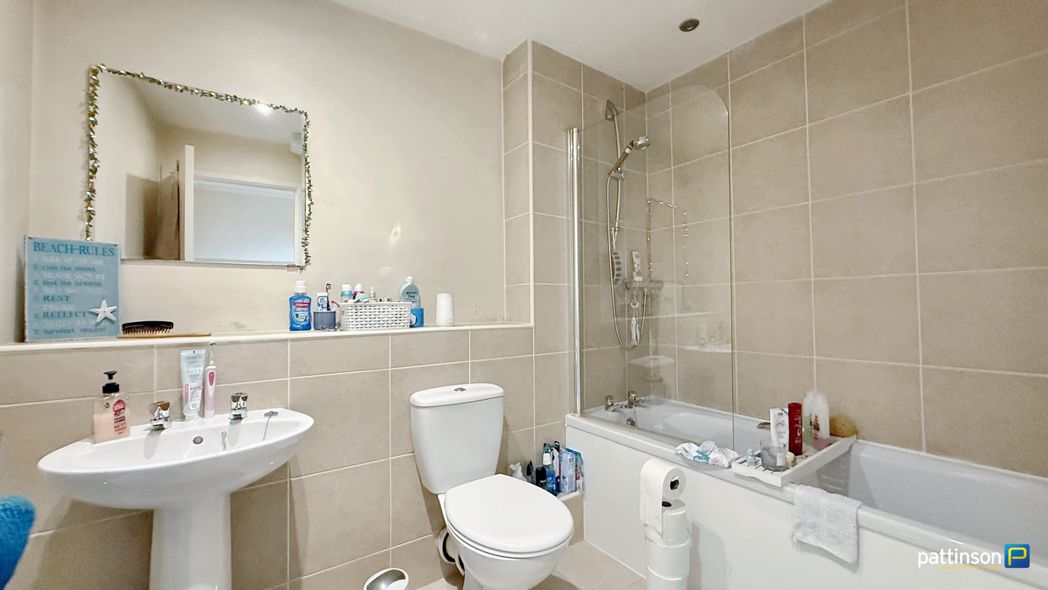 Property image 8 of 19