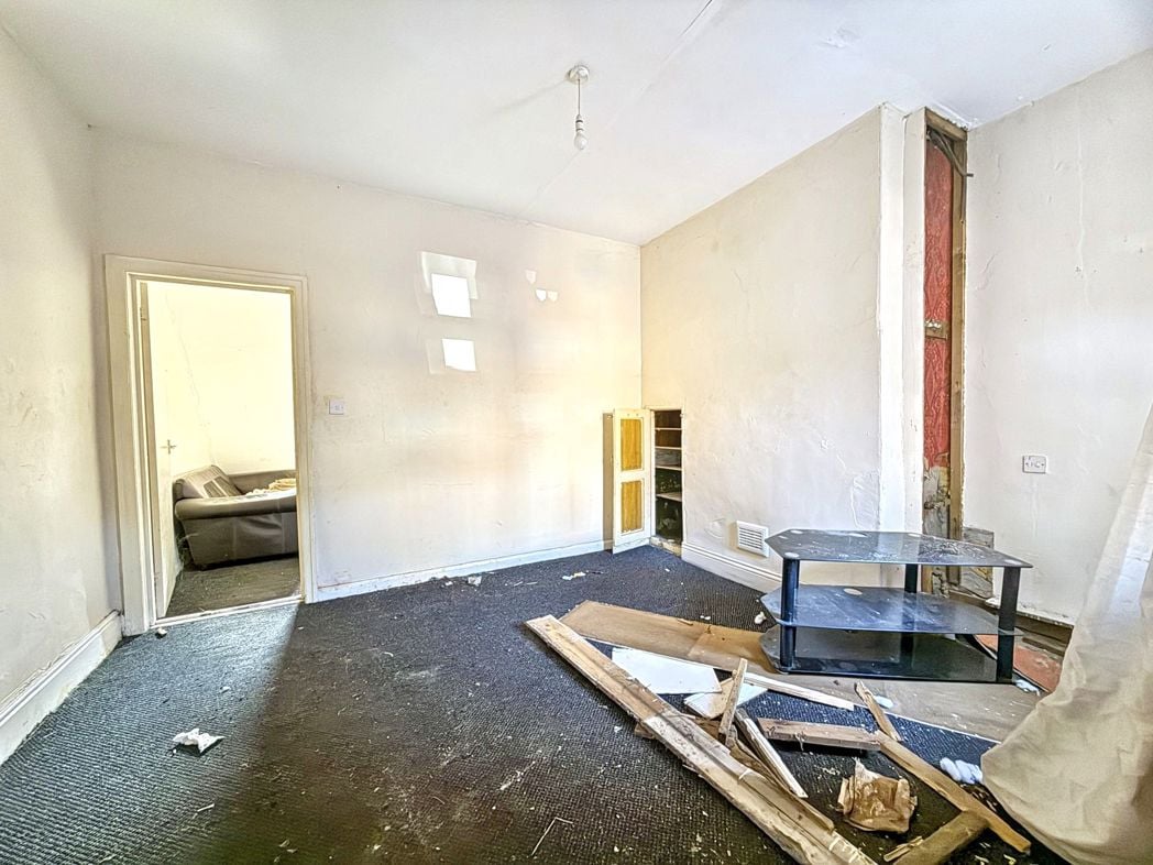 Property image 5 of 14