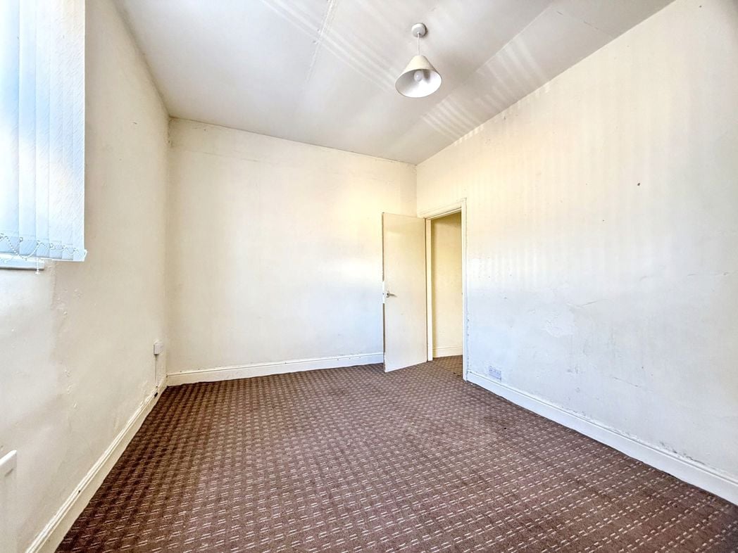 Property image 11 of 14
