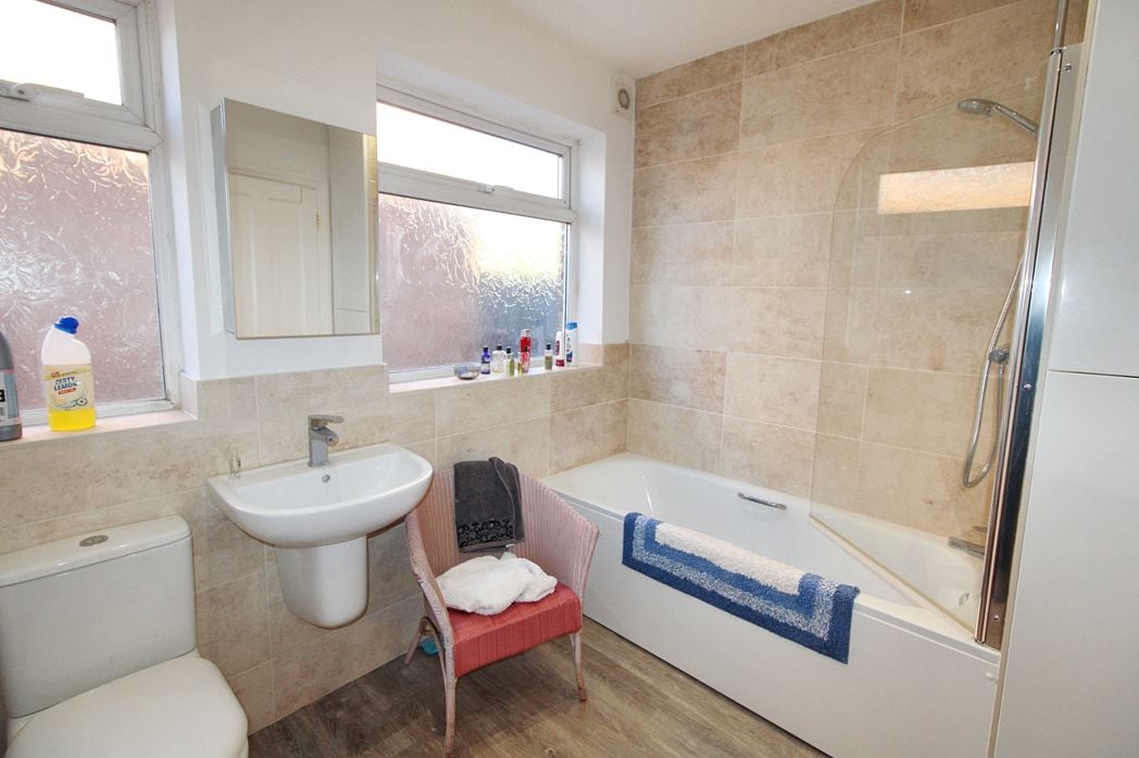 Property image 7 of 8