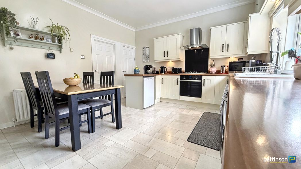 Property image 3 of 29