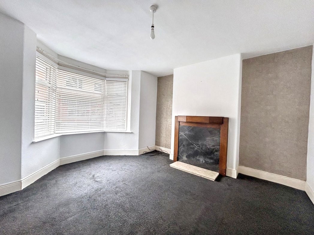 Property image 2 of 12