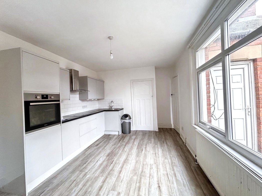 Property image 4 of 12