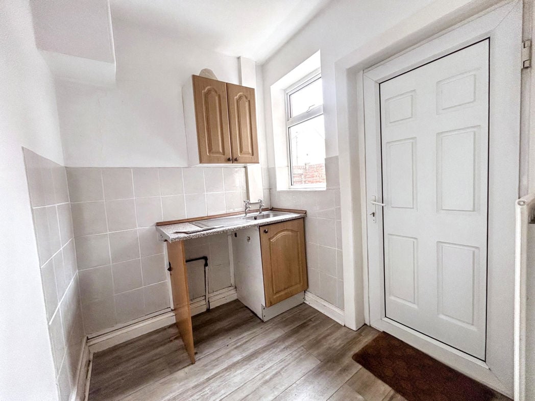Property image 5 of 12