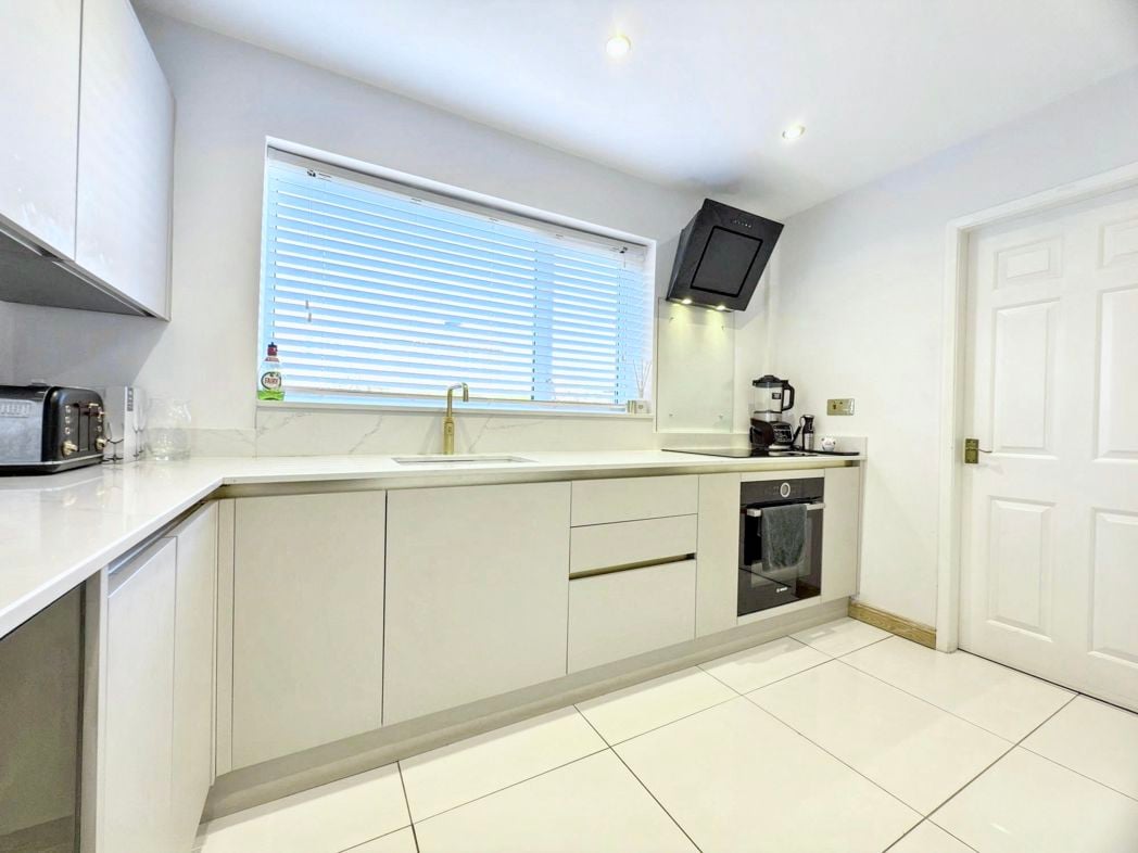 Property image 13 of 30