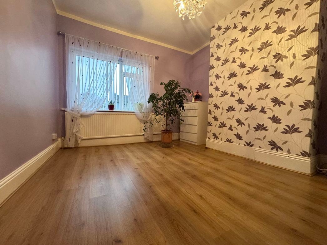 Property image 10 of 16