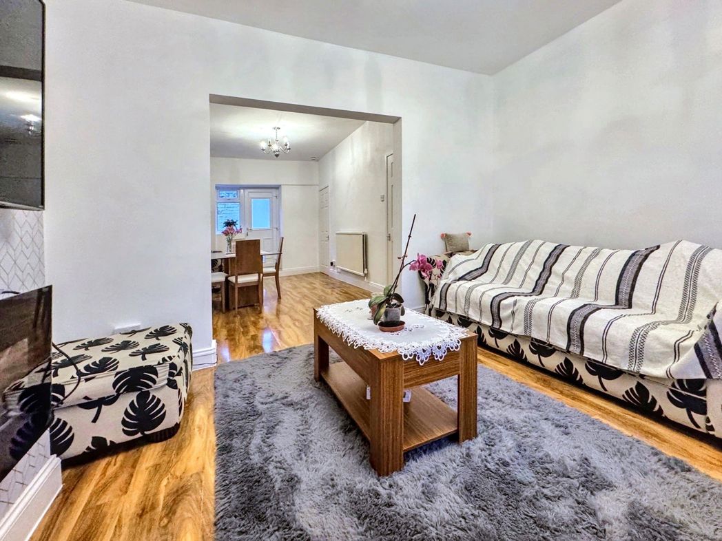 Property image 4 of 16