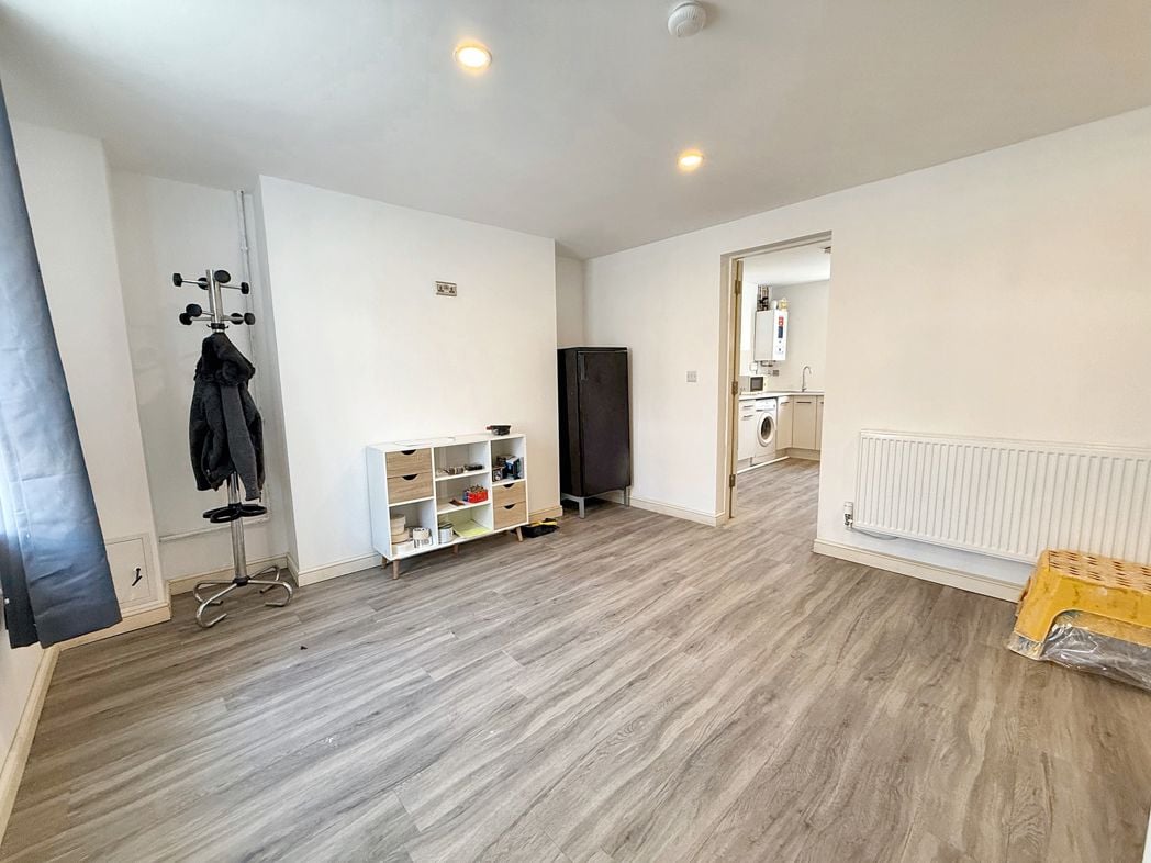 Property image 2 of 7