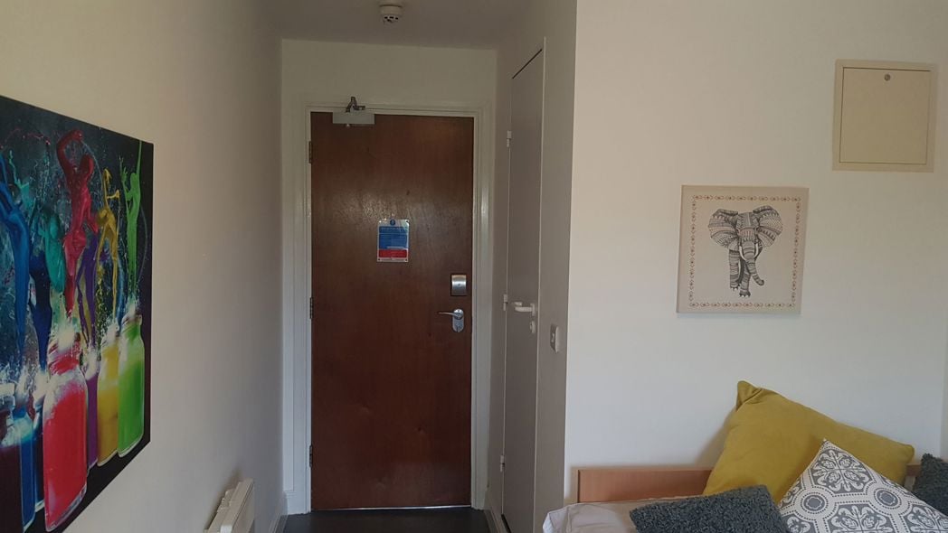 Property image 3 of 11