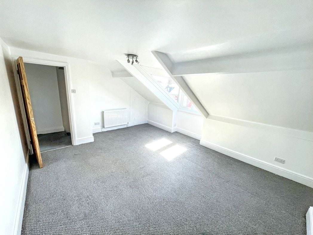 Property image 8 of 11