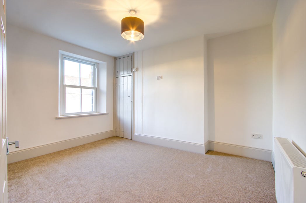 Property image 8 of 16