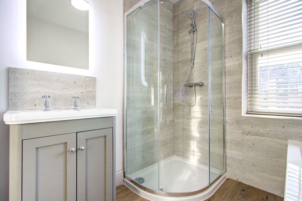 Property image 11 of 16
