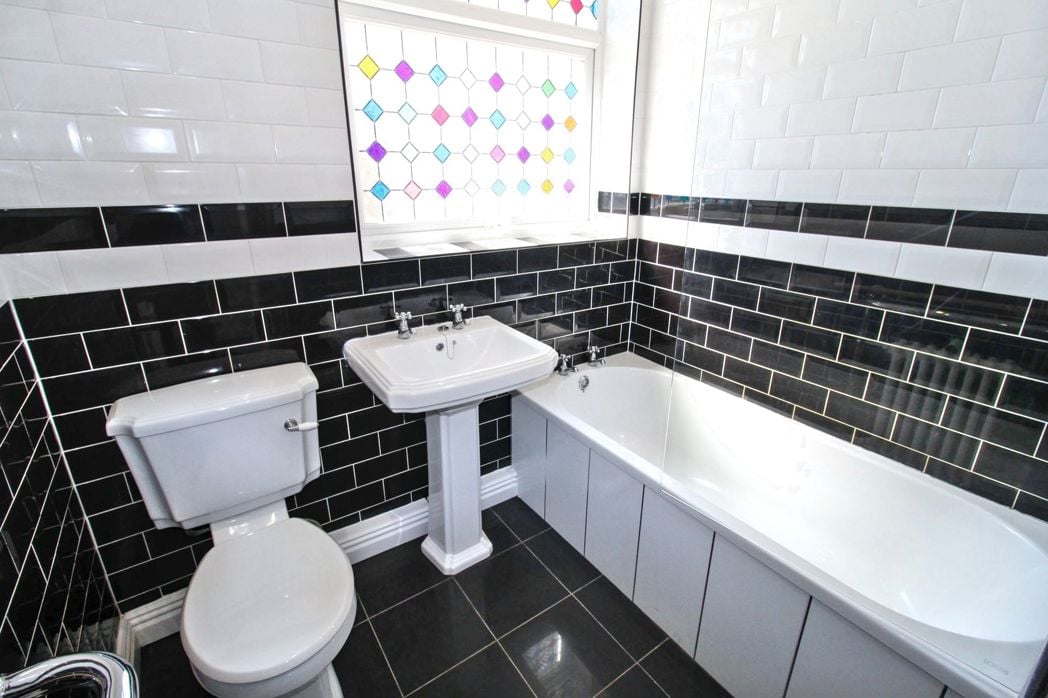 Property image 10 of 18