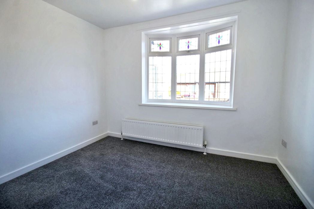 Property image 11 of 18