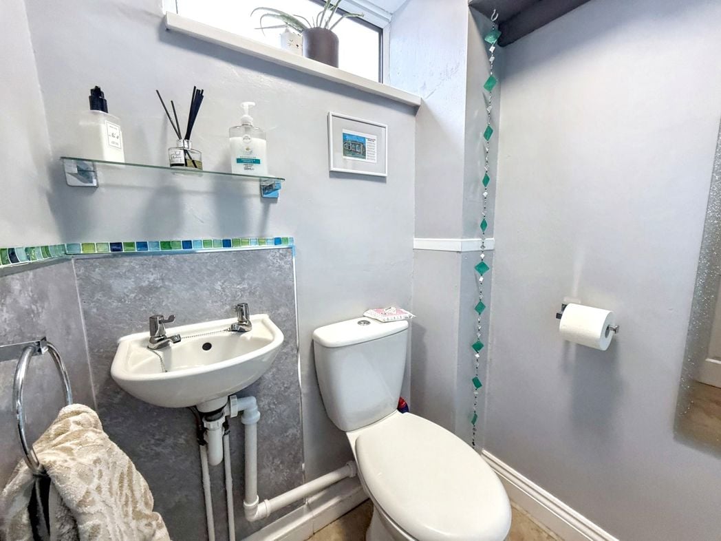 Property image 8 of 20