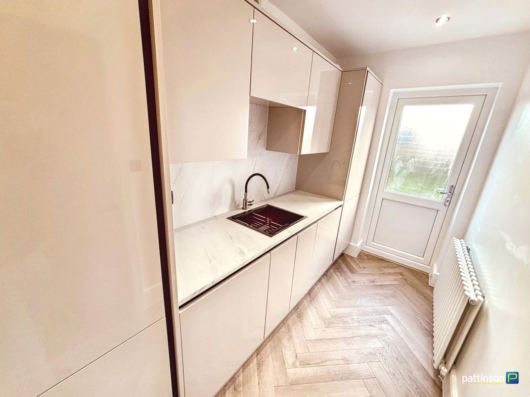 Property image 11 of 25