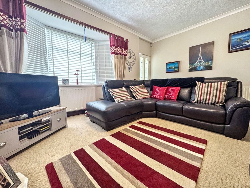 Property image 5 of 18