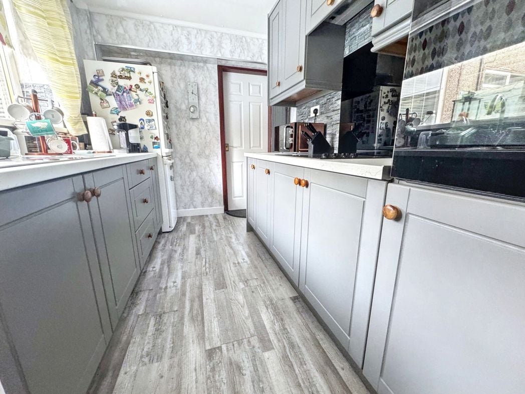 Property image 2 of 18