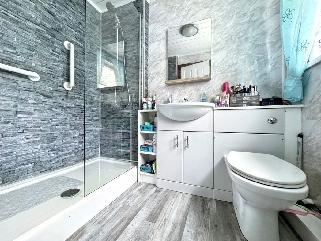 Property image 10 of 18