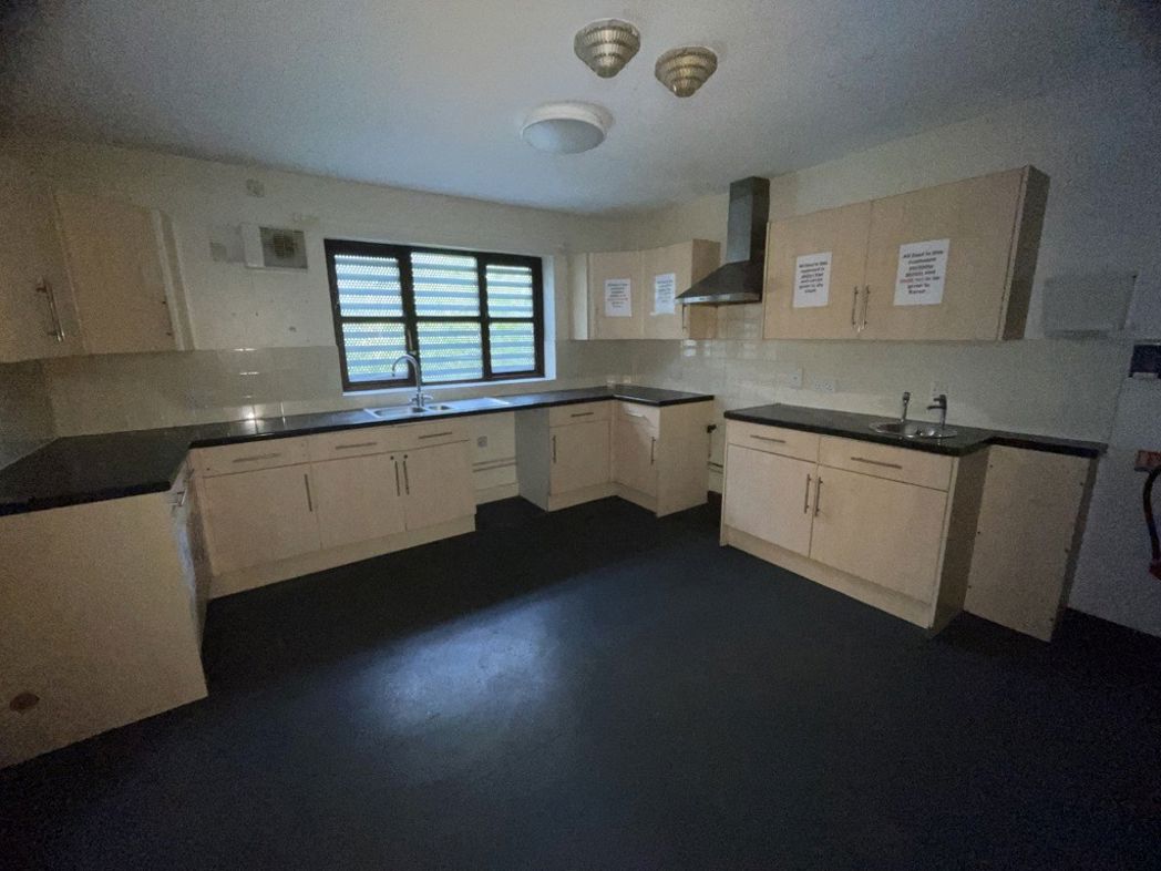 59, Batley, West Yorkshire, WF17 6LS