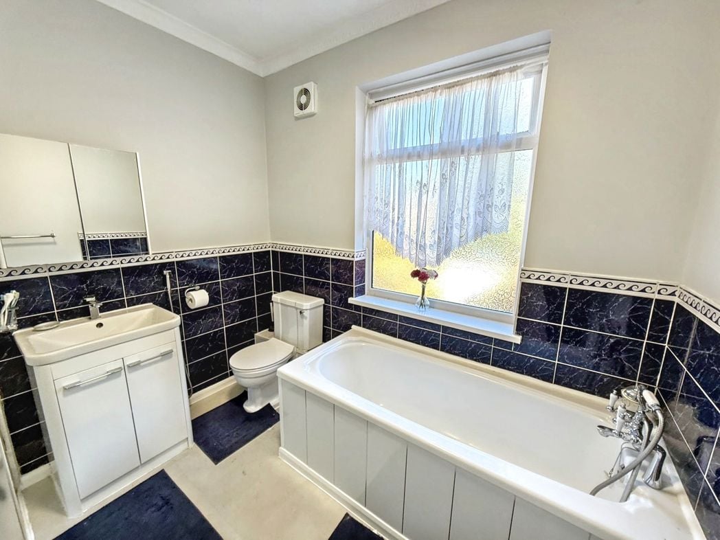 Property image 12 of 15