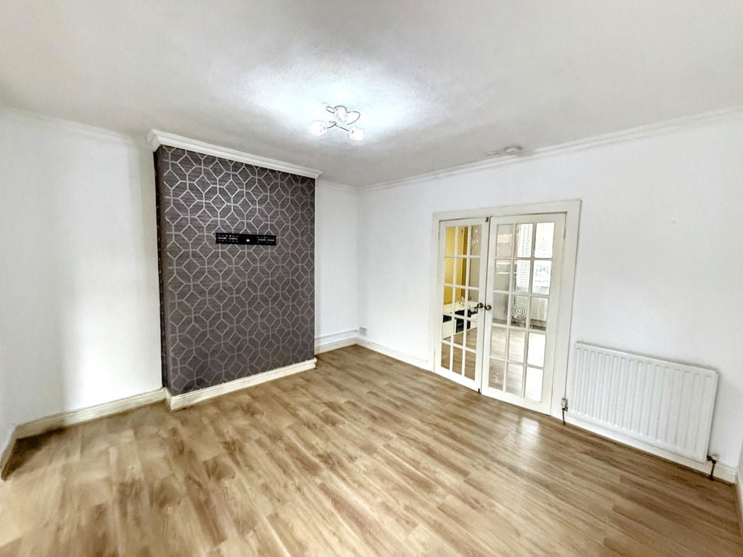 Property image 4 of 15