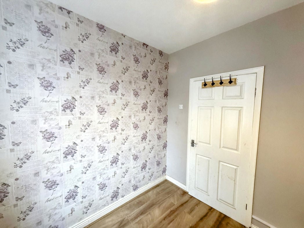 Property image 11 of 15