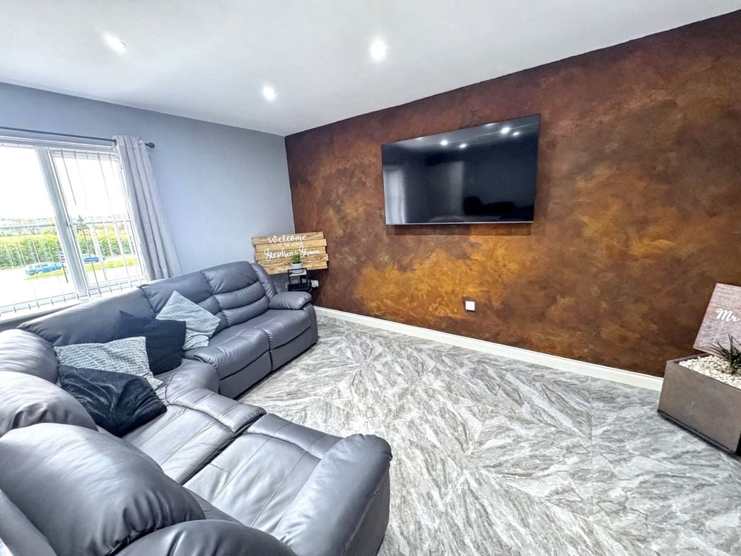 Property image 7 of 18