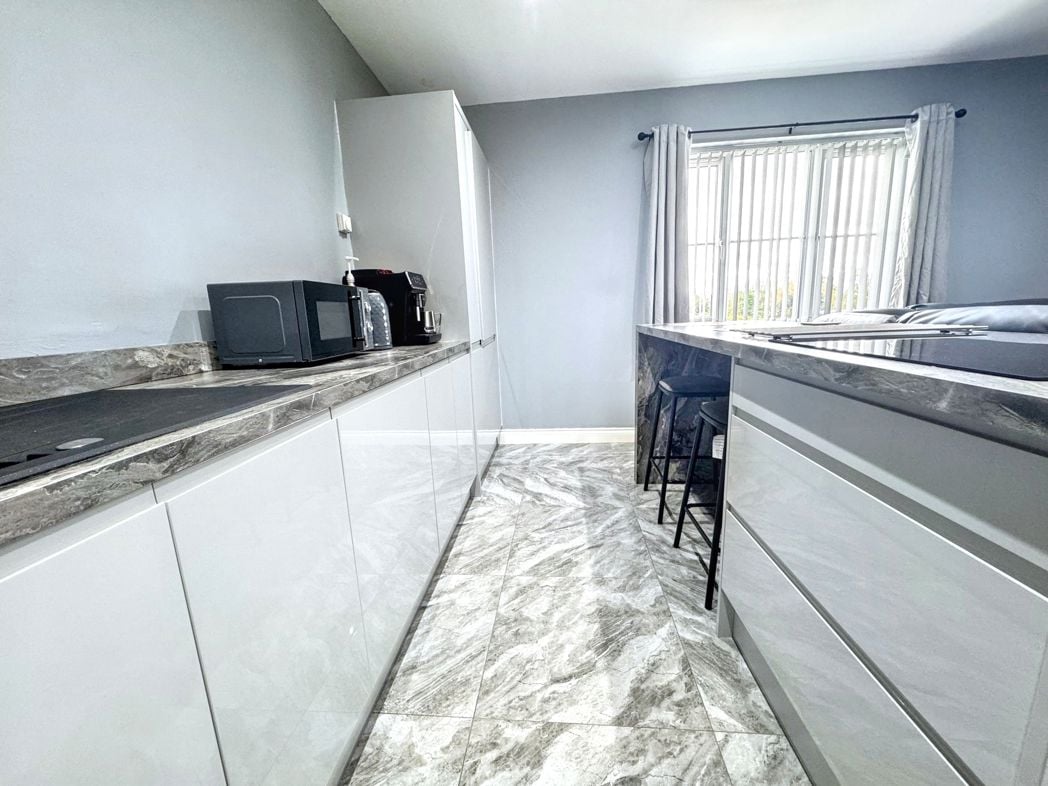 Property image 10 of 18