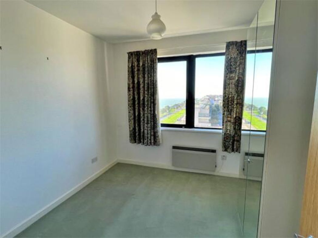 Property image 7 of 18