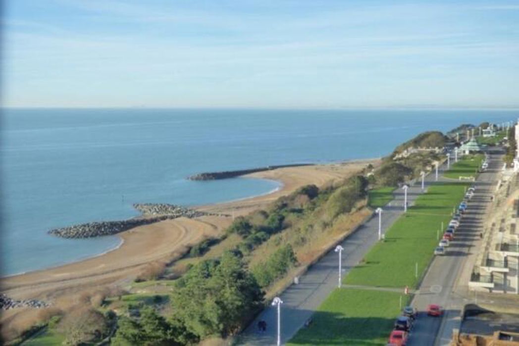 Property image 14 of 18