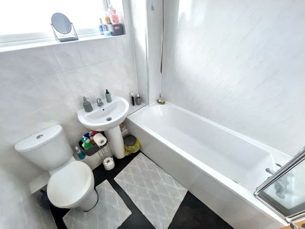 Property image 10 of 18