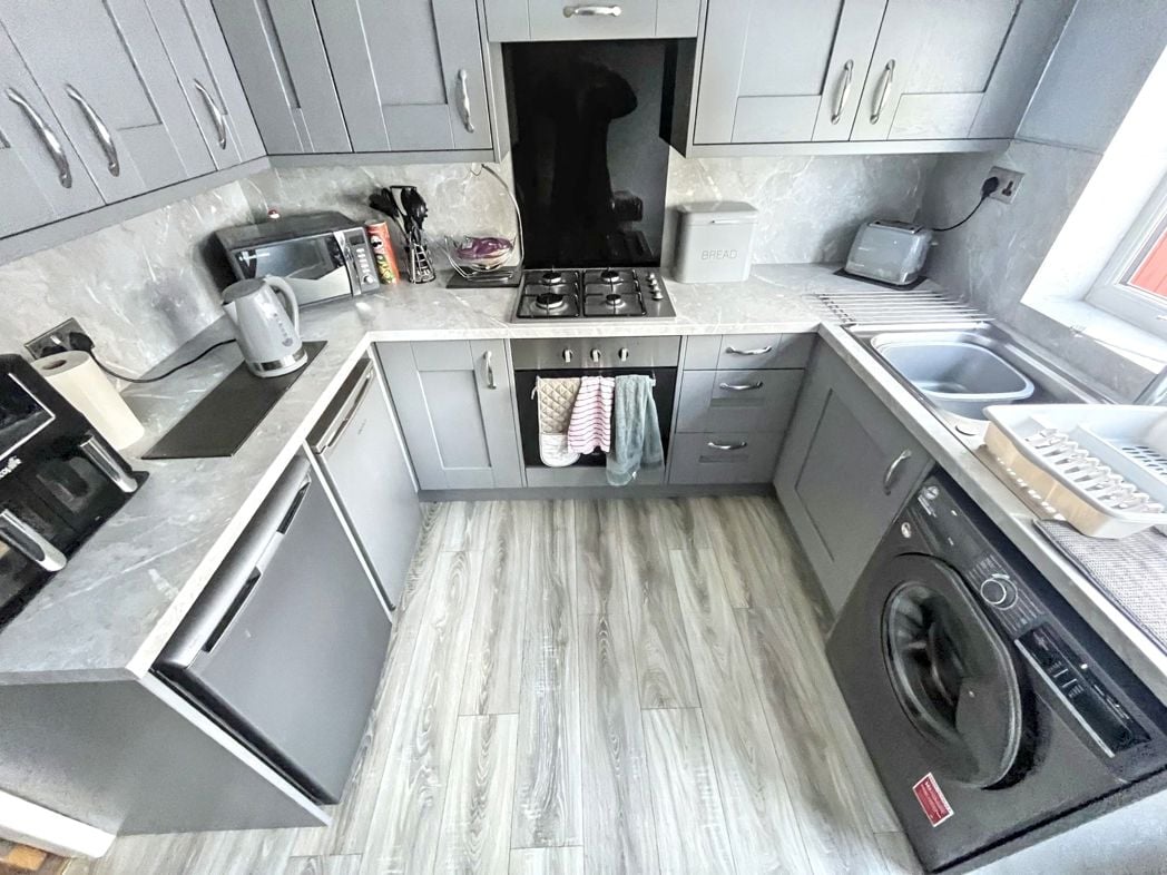 Property image 5 of 18