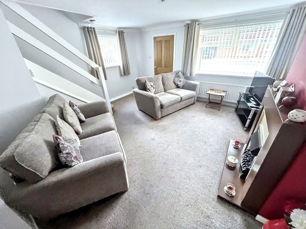 Property image 3 of 18