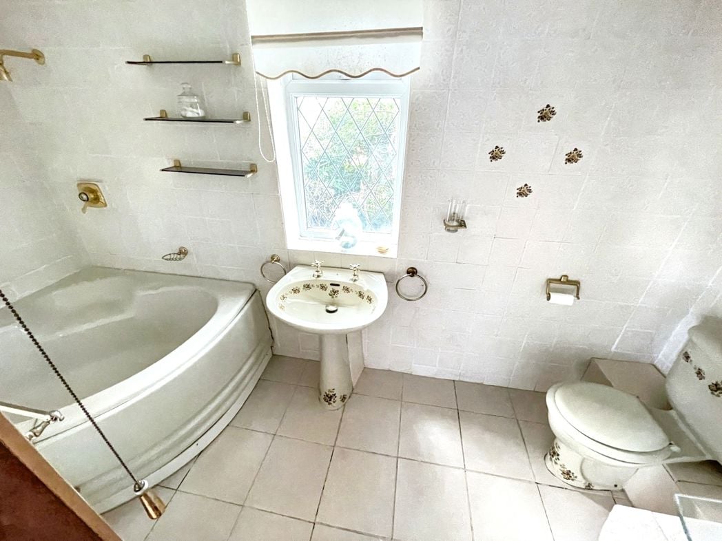 Property image 12 of 22