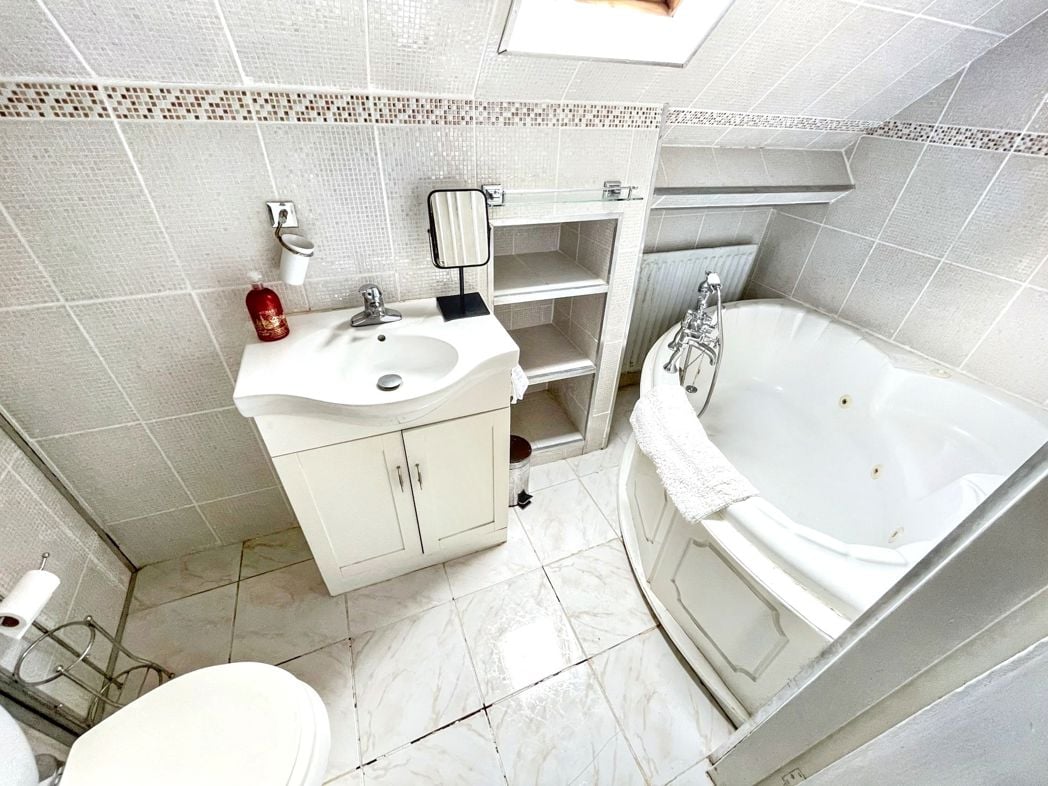 Property image 15 of 22