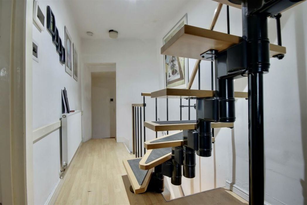 Property image 6 of 10