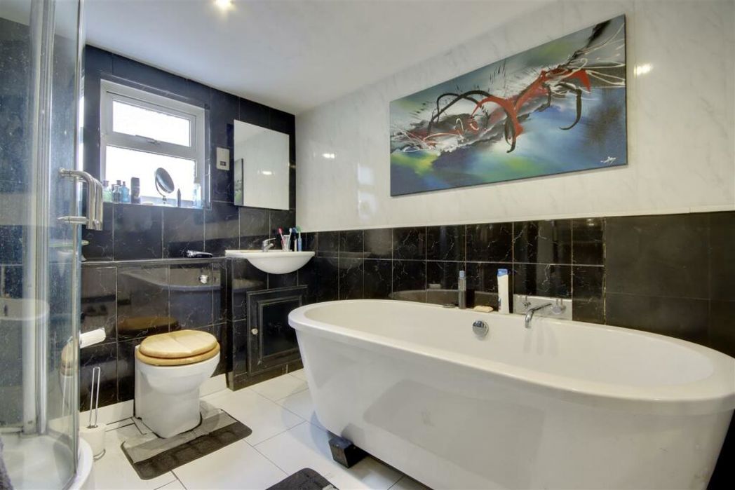 Property image 3 of 10